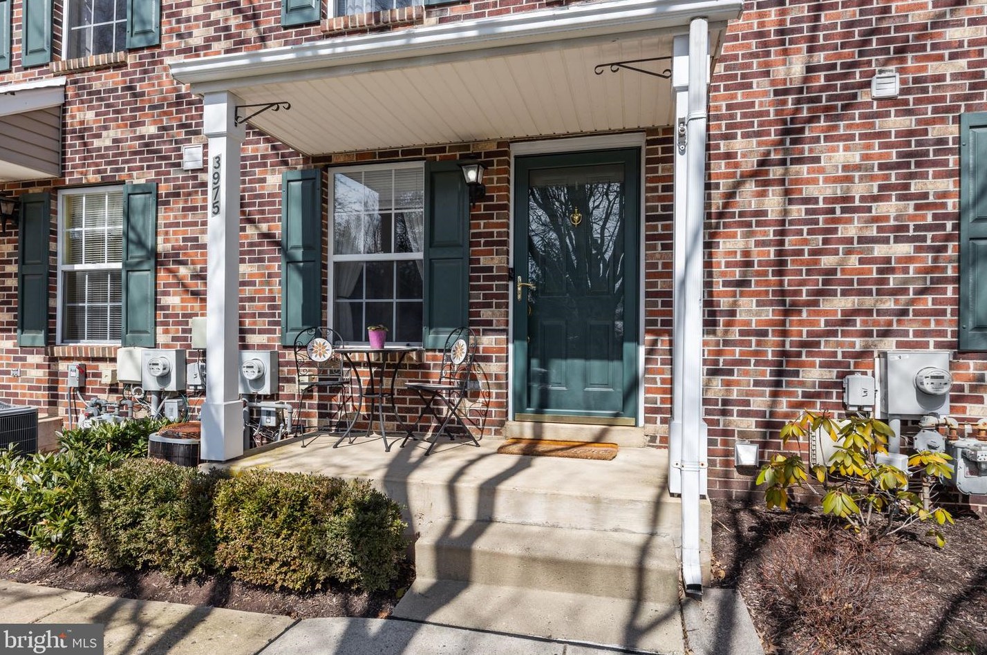 3975 Captain Molly Cir, Gardenville, PA