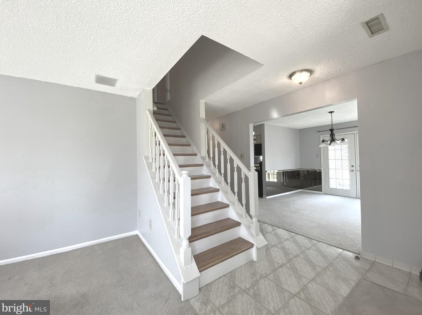 54 Magnolia Dr, Upper Makefield PA  18940-9236 exterior