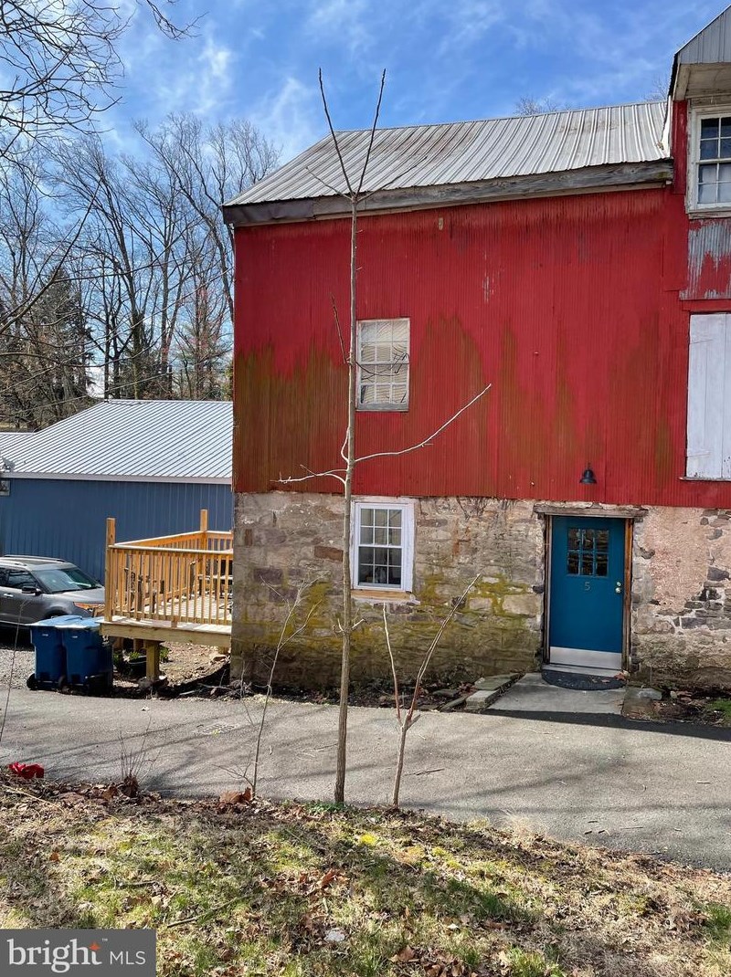 64 Beulah Rd #5, Gardenville, PA 18901