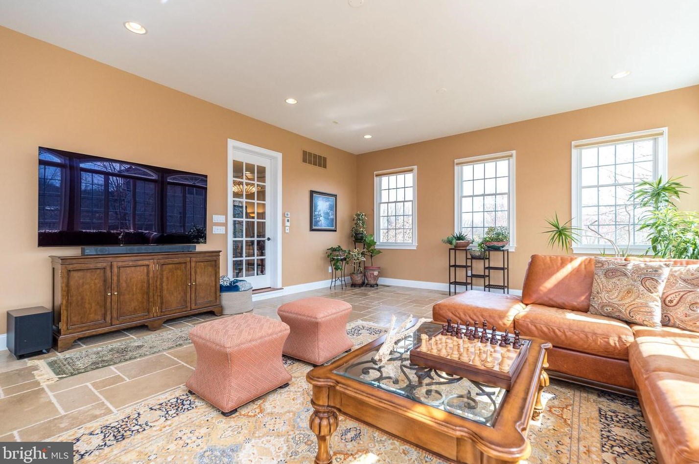 11 Holme Ct, Upper Makefield PA  18940-3024 exterior