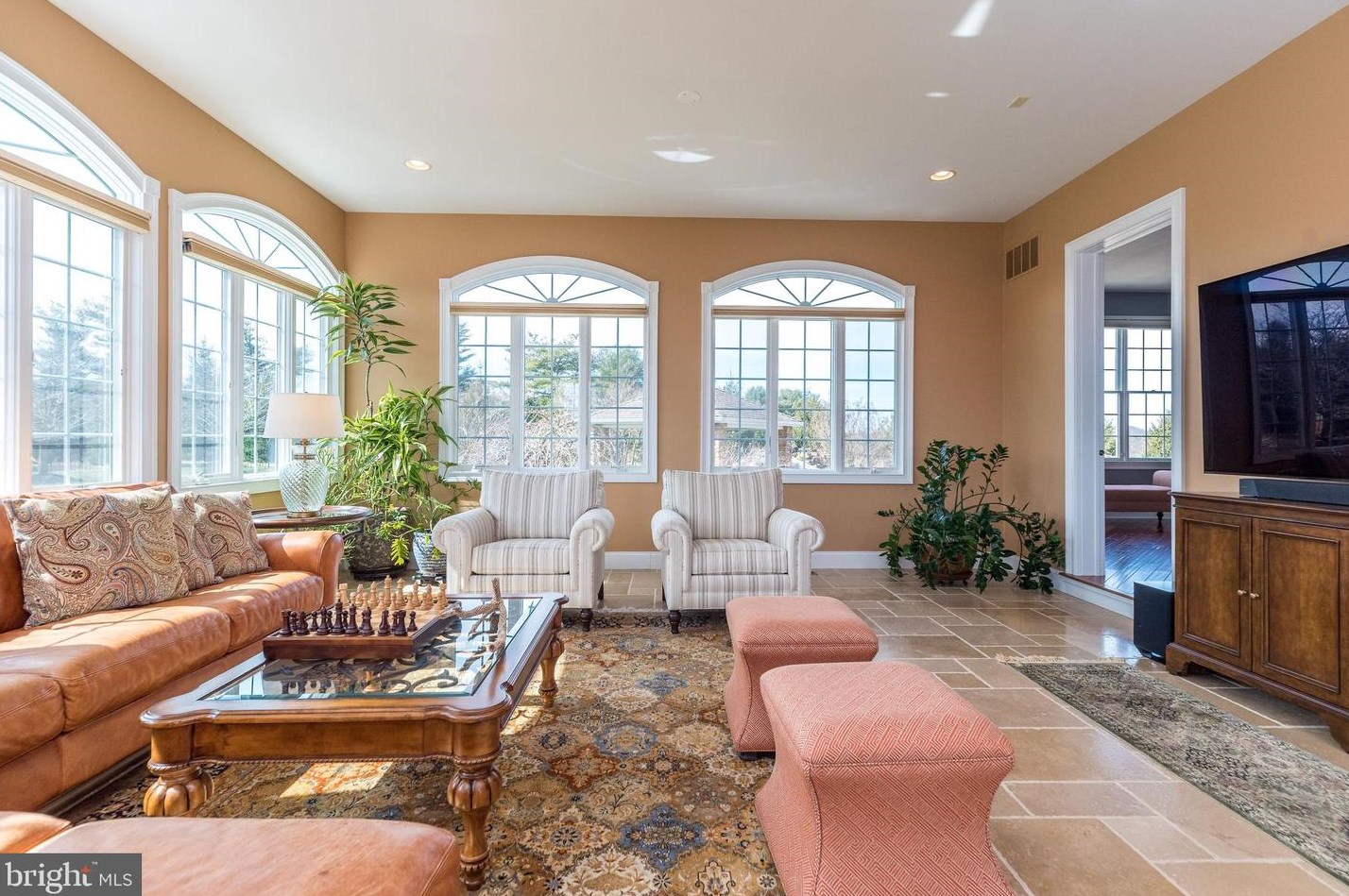 11 Holme Ct, Upper Makefield PA  18940-3024 exterior