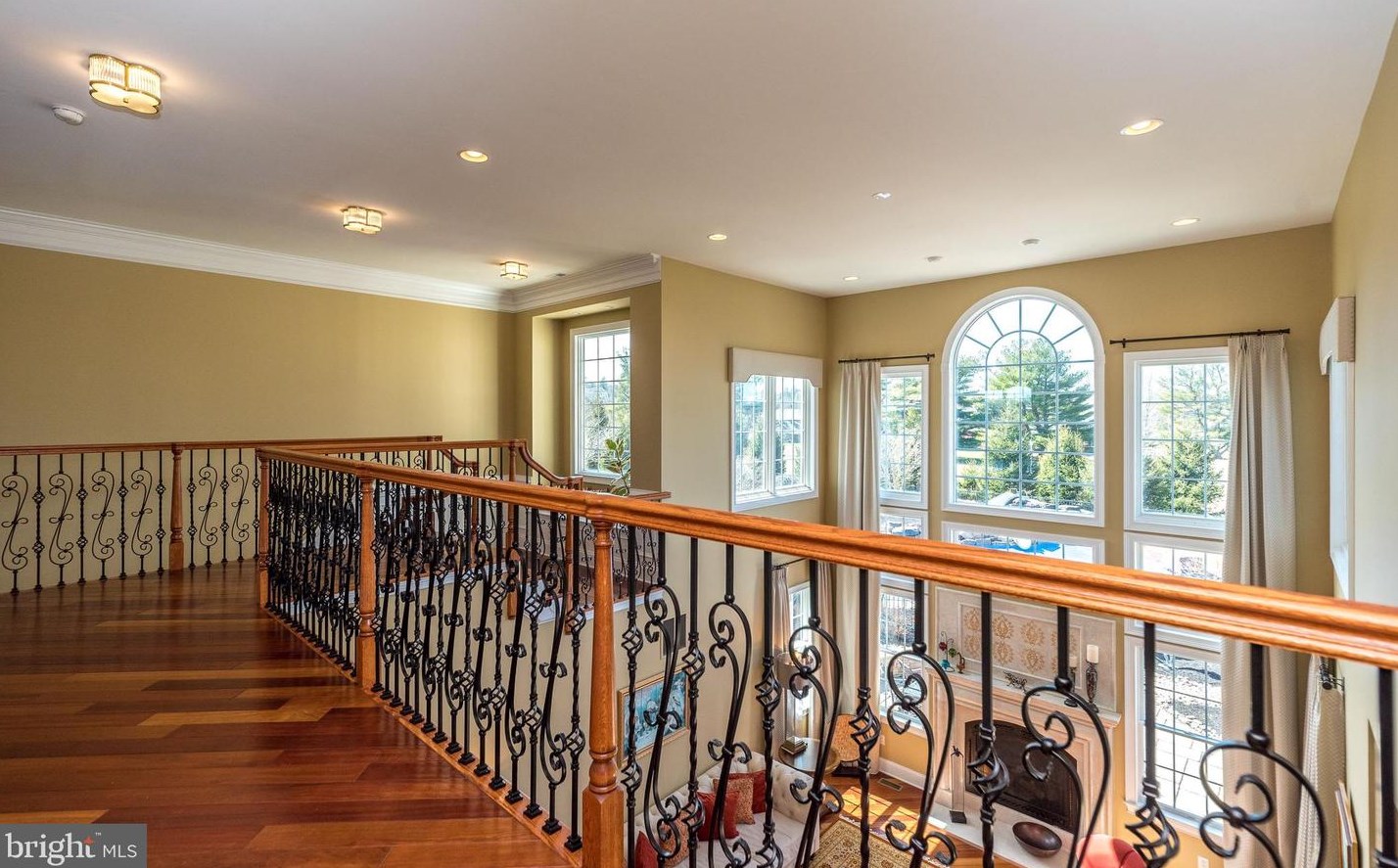 11 Holme Ct, Upper Makefield PA  18940-3024 exterior