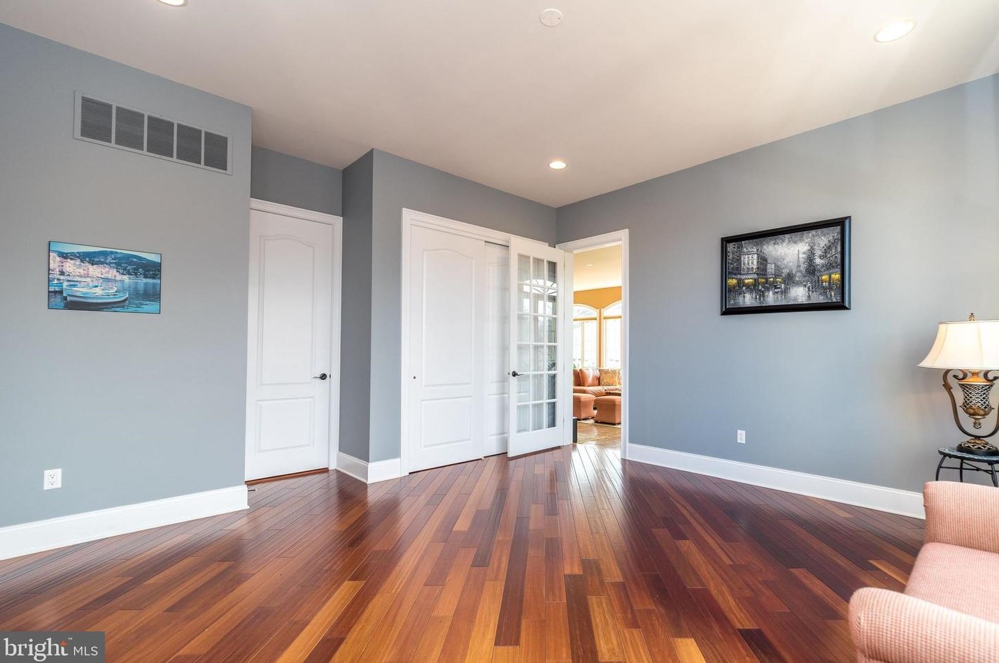 11 Holme Ct, Upper Makefield PA  18940-3024 exterior