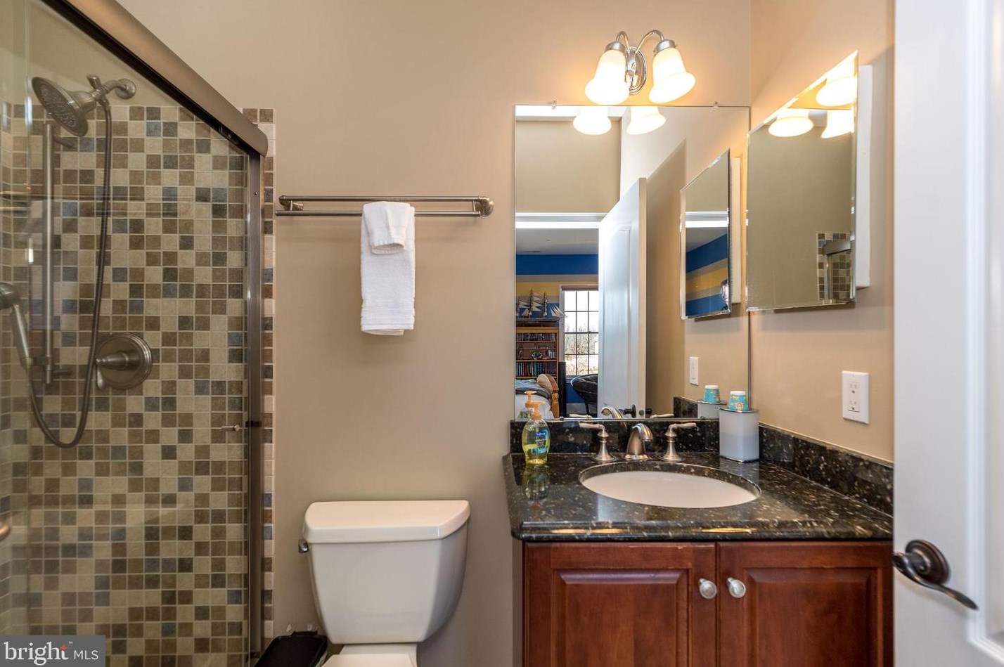 11 Holme Ct, Upper Makefield PA  18940-3024 exterior