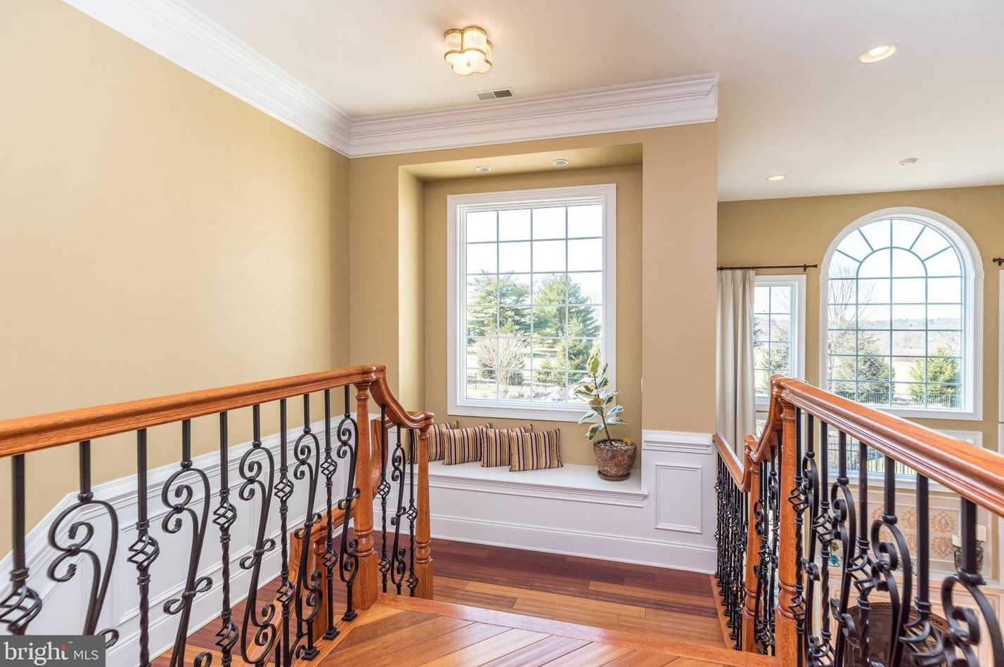 11 Holme Ct, Upper Makefield PA  18940-3024 exterior