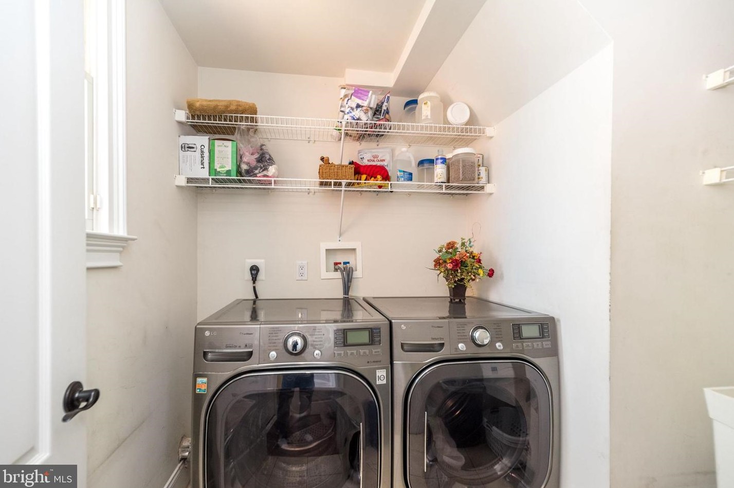 11 Holme Ct, Upper Makefield PA  18940-3024 exterior