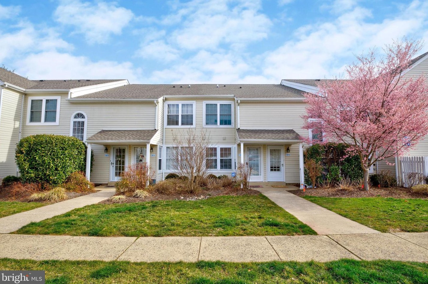 10012 Beacon Hill Dr, Southampton, PA 18966