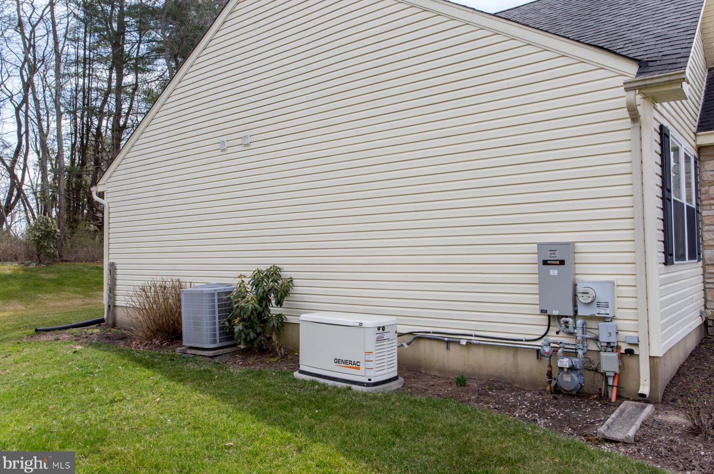 98 Steeplechase Dr, Gardenville PA  18901-5714 exterior