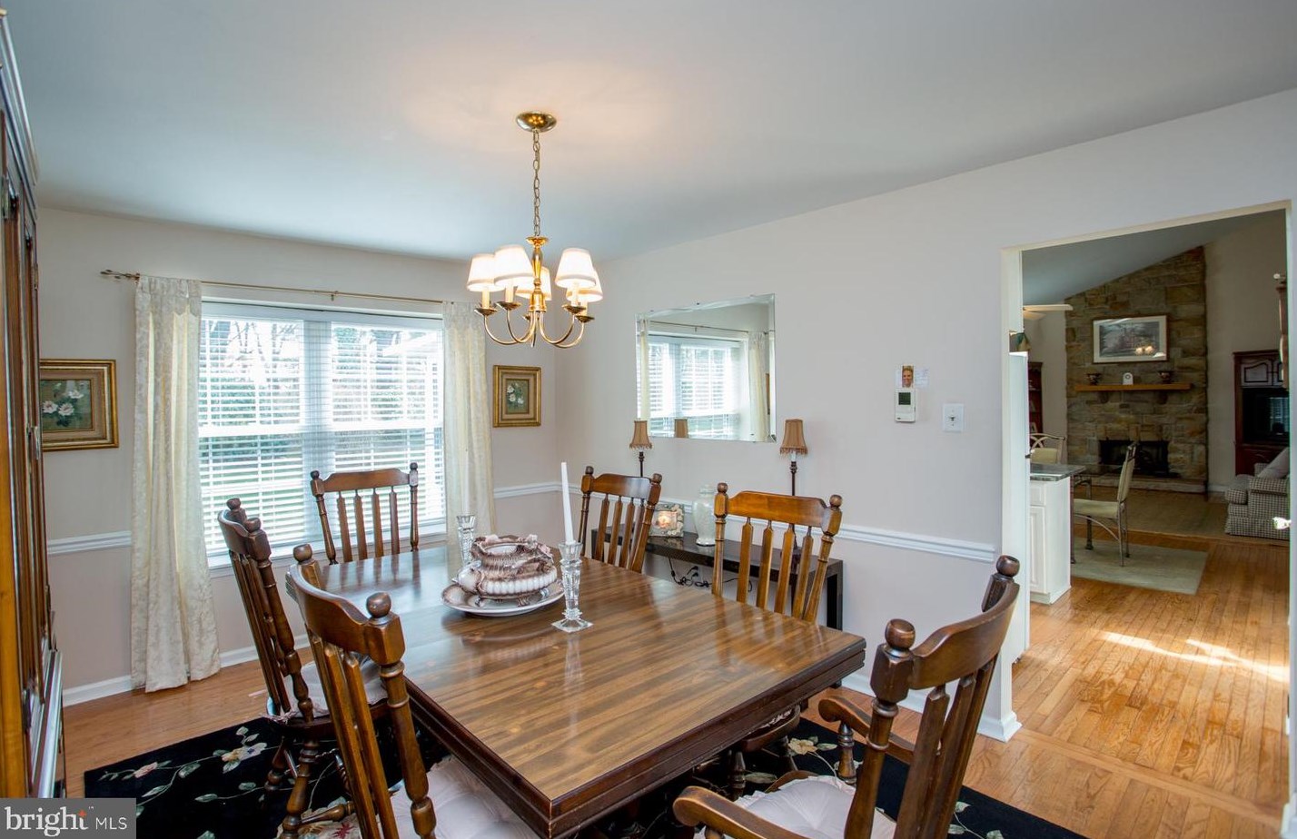 98 Steeplechase Dr, Gardenville PA  18901-5714 exterior