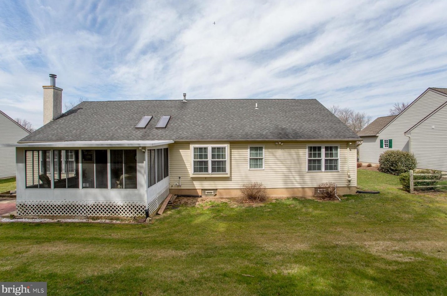 98 Steeplechase Dr, Gardenville PA  18901-5714 exterior