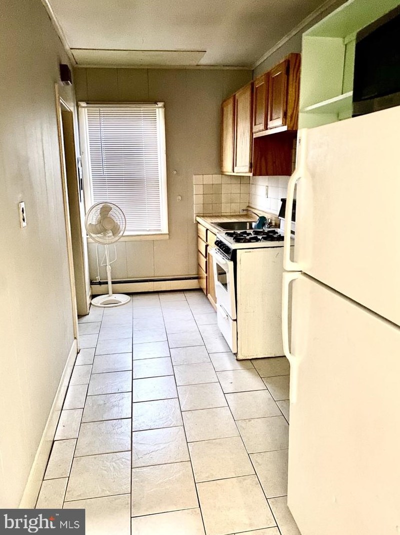 603 Cedar St Apt 4, Edgely, PA 19007