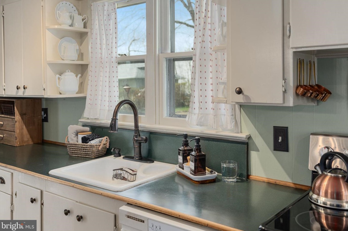 27 Green St, Sellersville PA  18960-2407 exterior