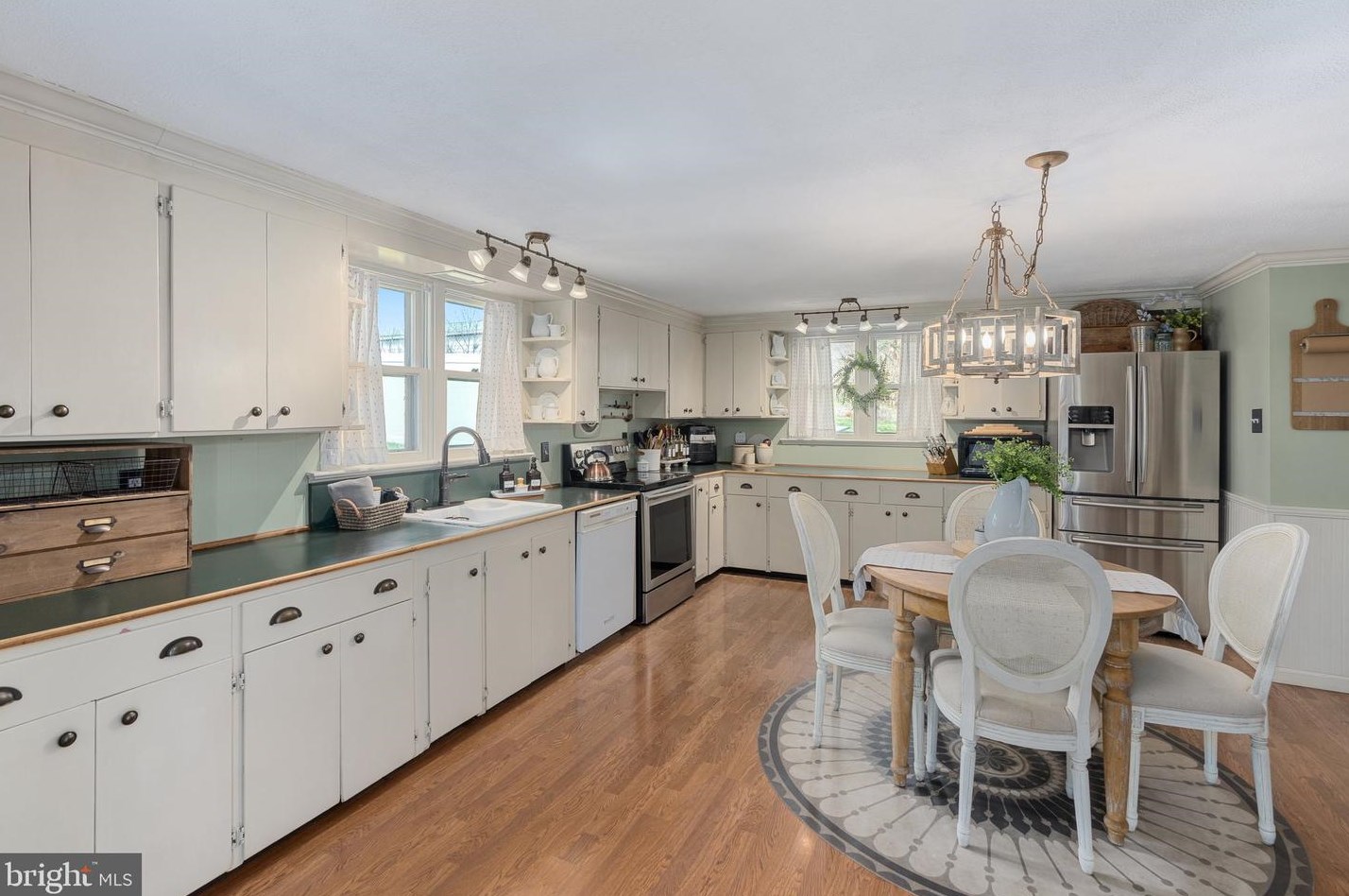 27 Green St, Sellersville PA  18960-2407 exterior