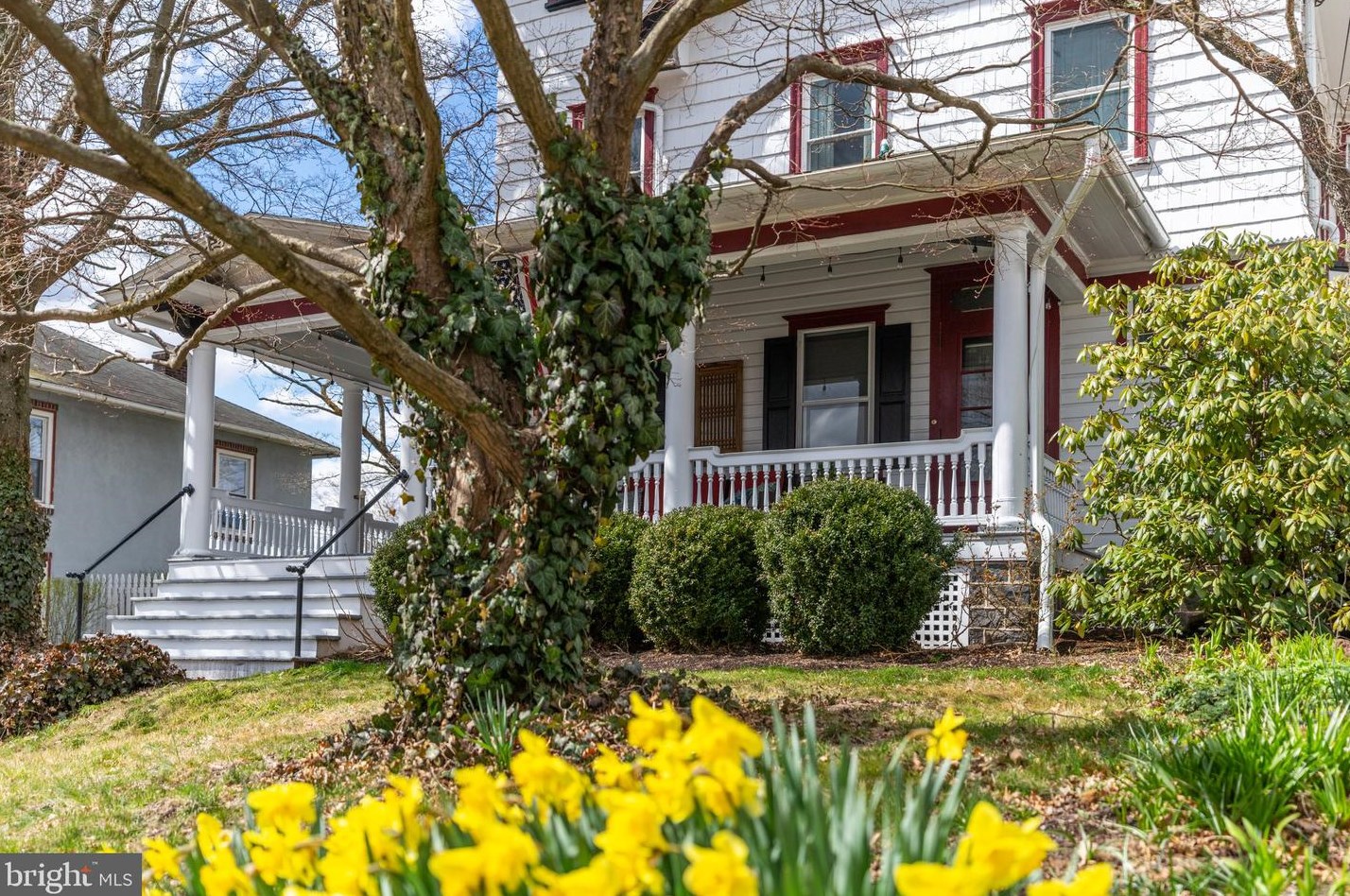 27 Green St, Sellersville PA  18960-2407 exterior