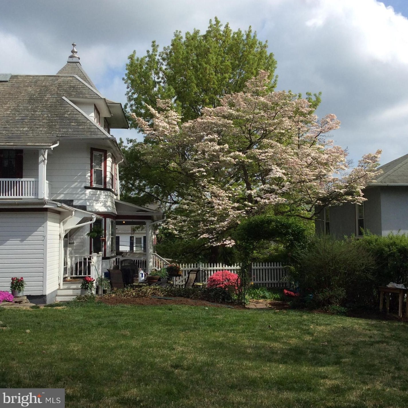 27 Green St, Sellersville PA  18960-2407 exterior