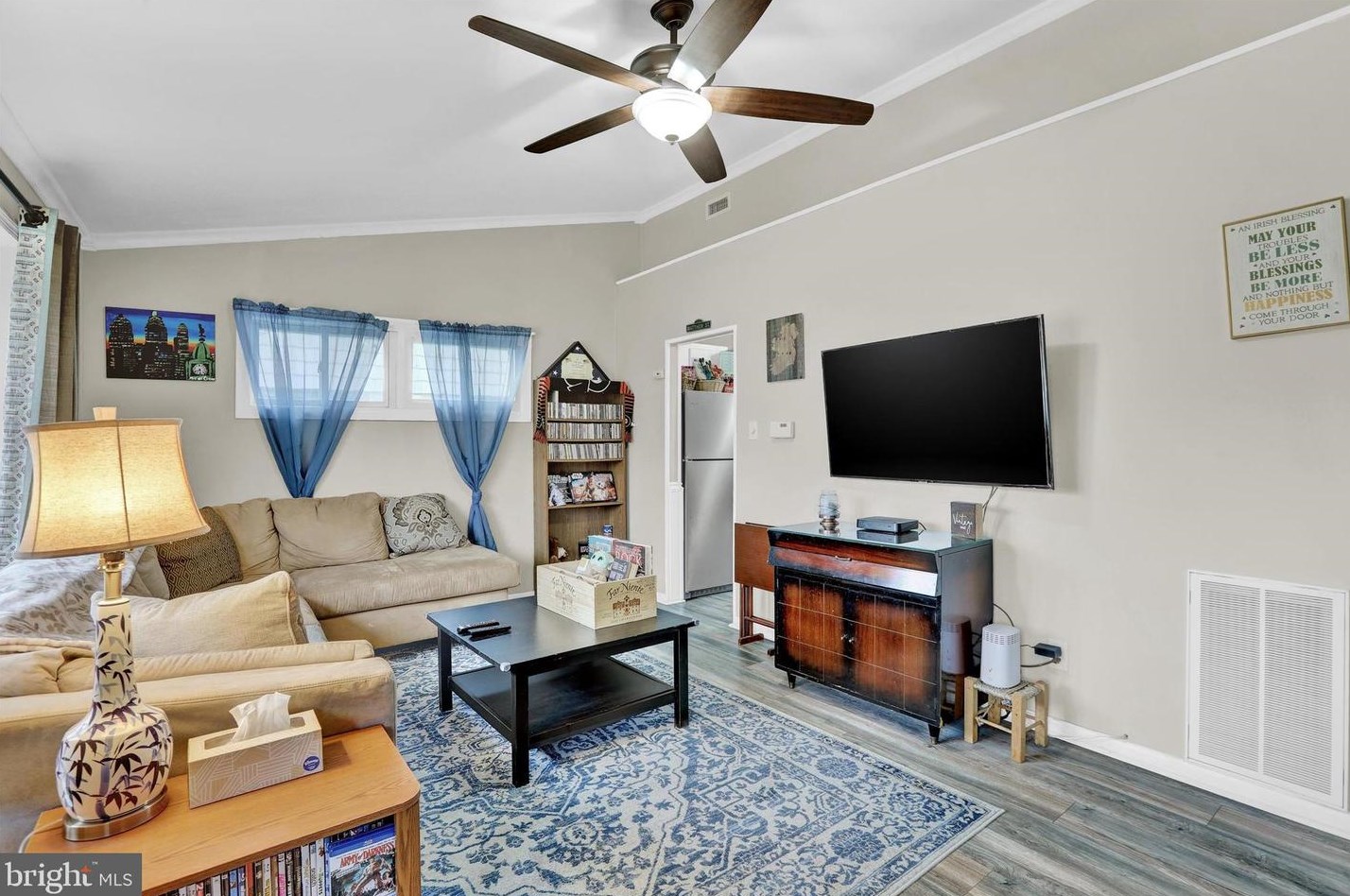 2605 Woodlawn Dr, Edgely PA  19007-2035 exterior