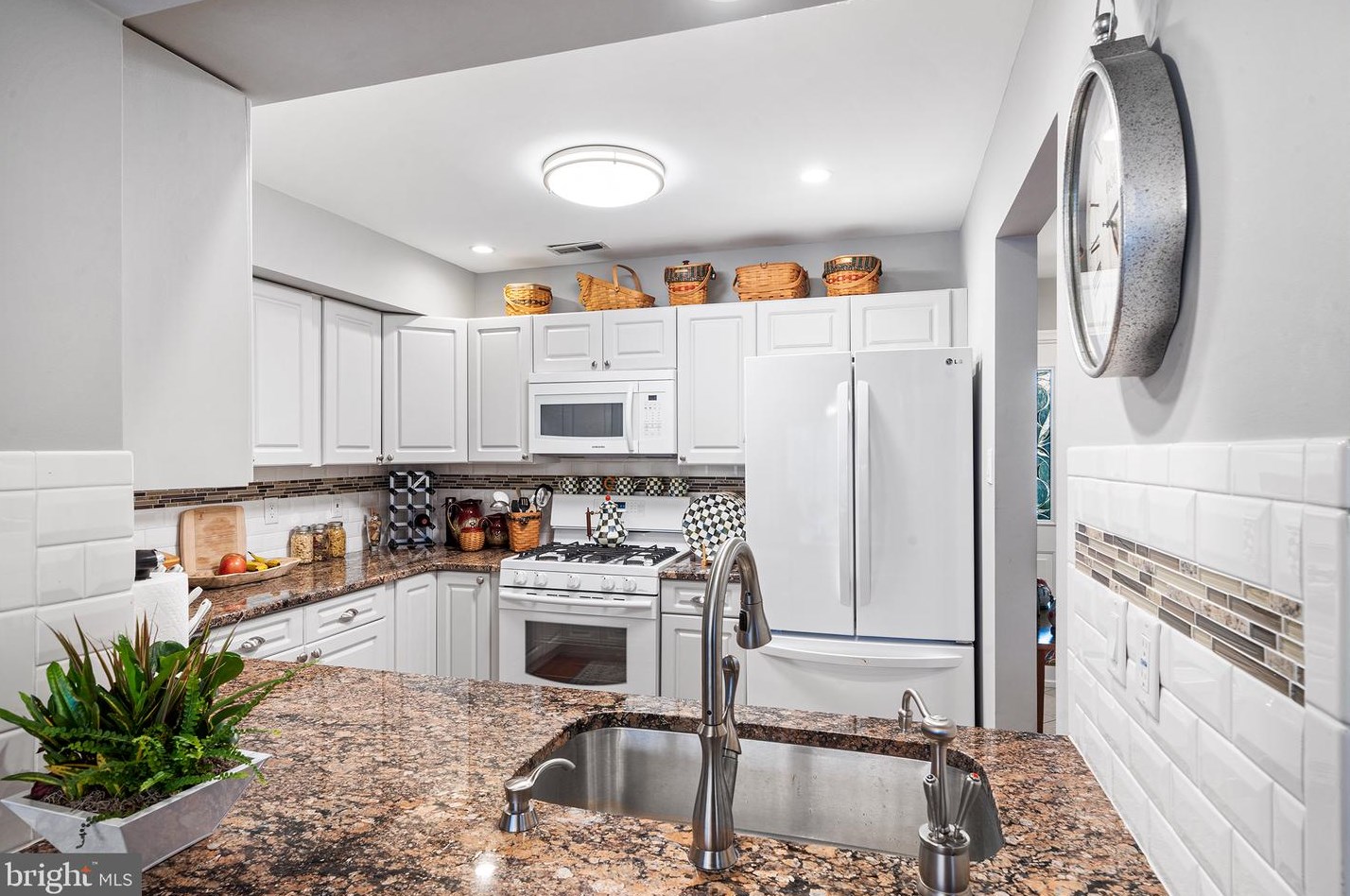 33 Cypress Pl, Upper Makefield PA  18940-9272 exterior