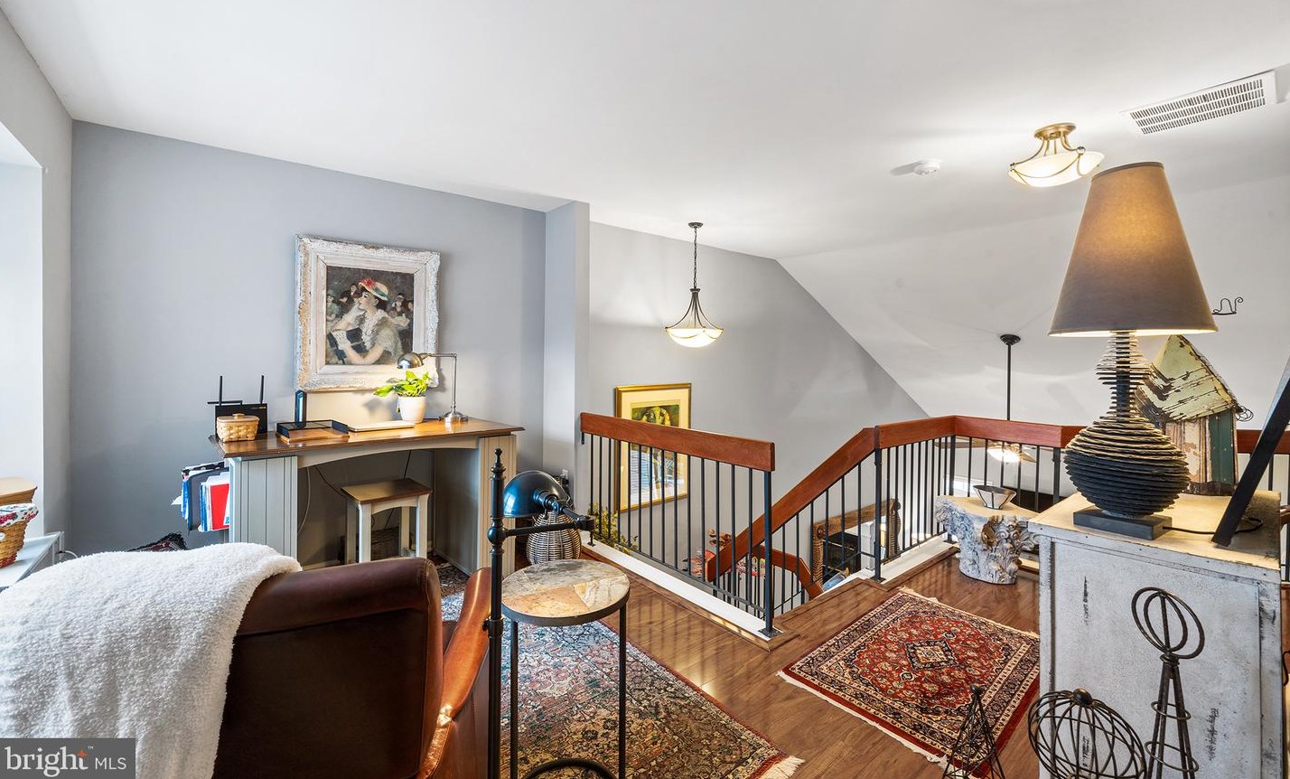 33 Cypress Pl, Upper Makefield PA  18940-9272 exterior