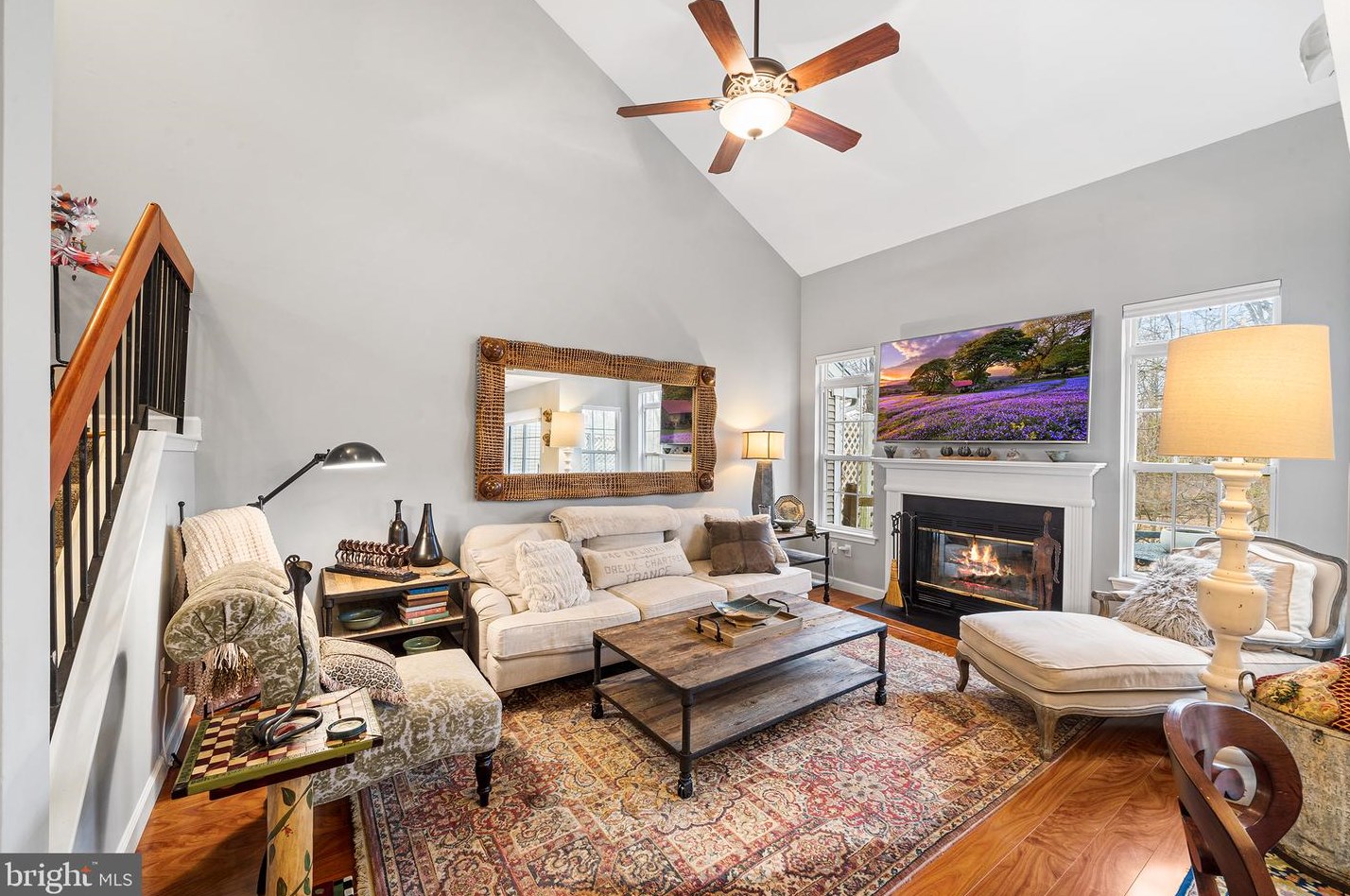 33 Cypress Pl, Upper Makefield PA  18940-9272 exterior