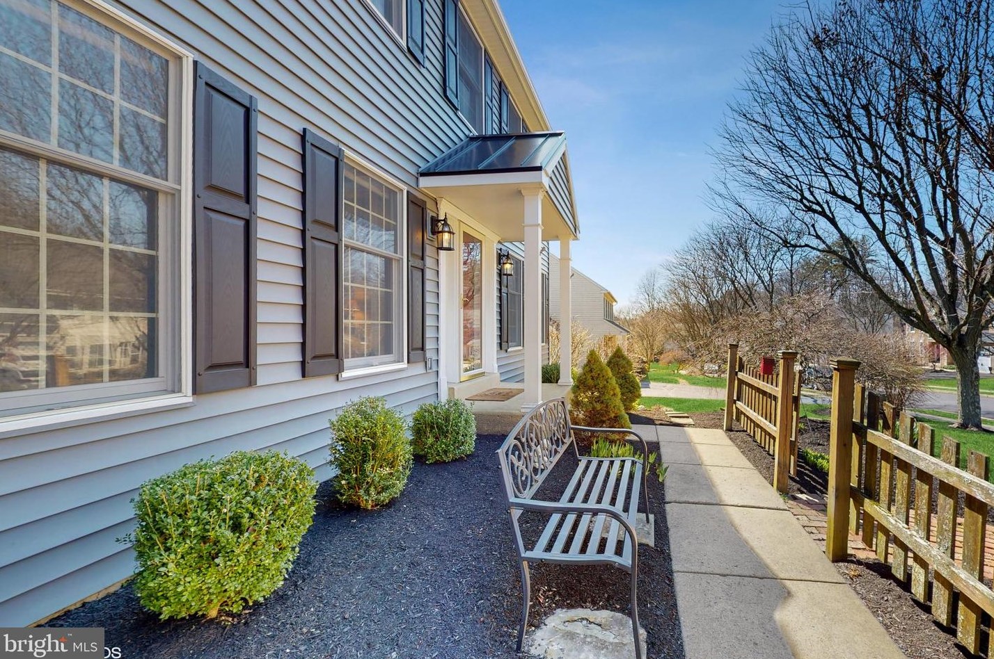 146 Hart Ave, Gardenville, PA