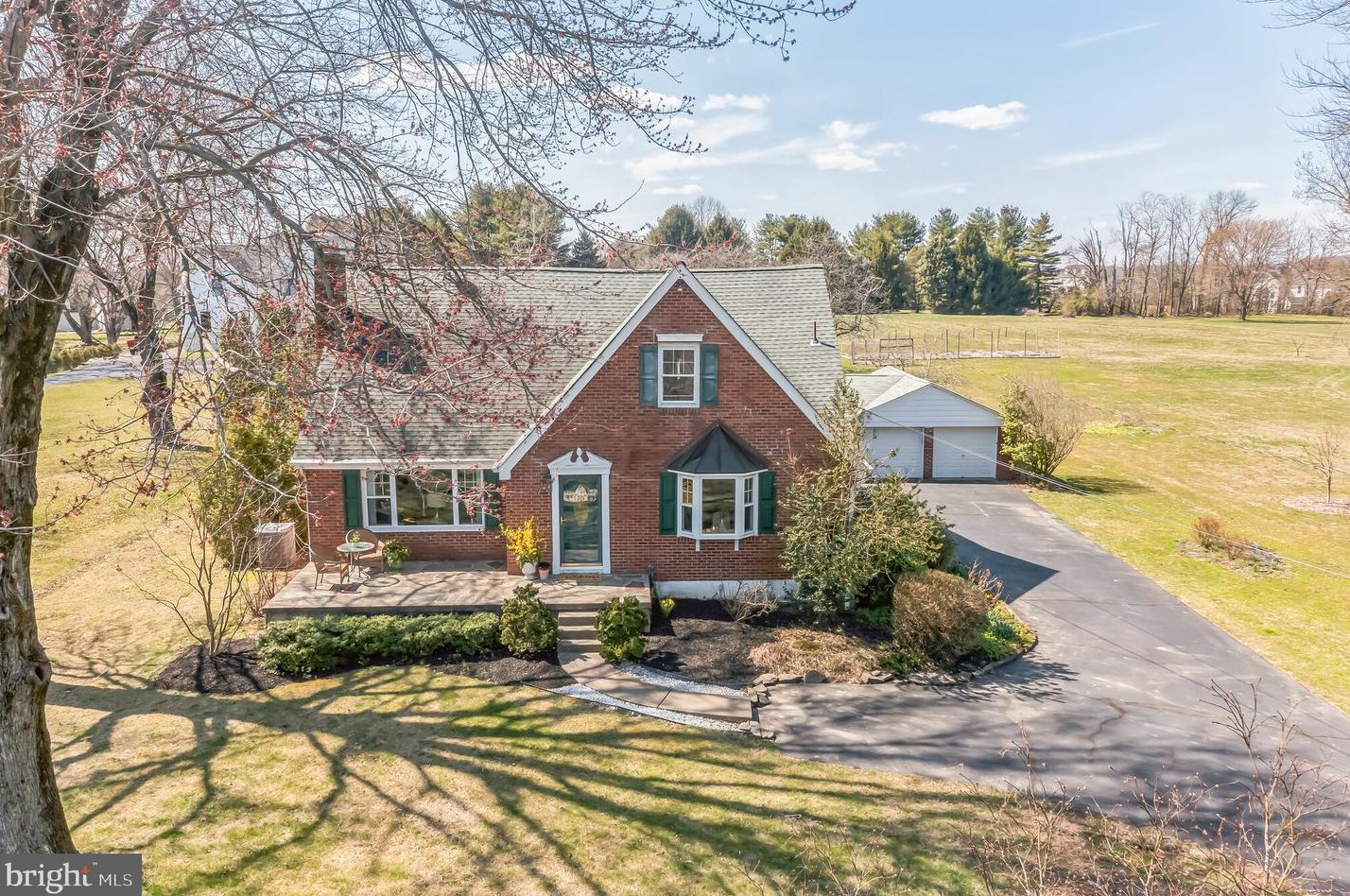 2644 Windy Bush Rd, Upper Makefield, PA 18940-3601