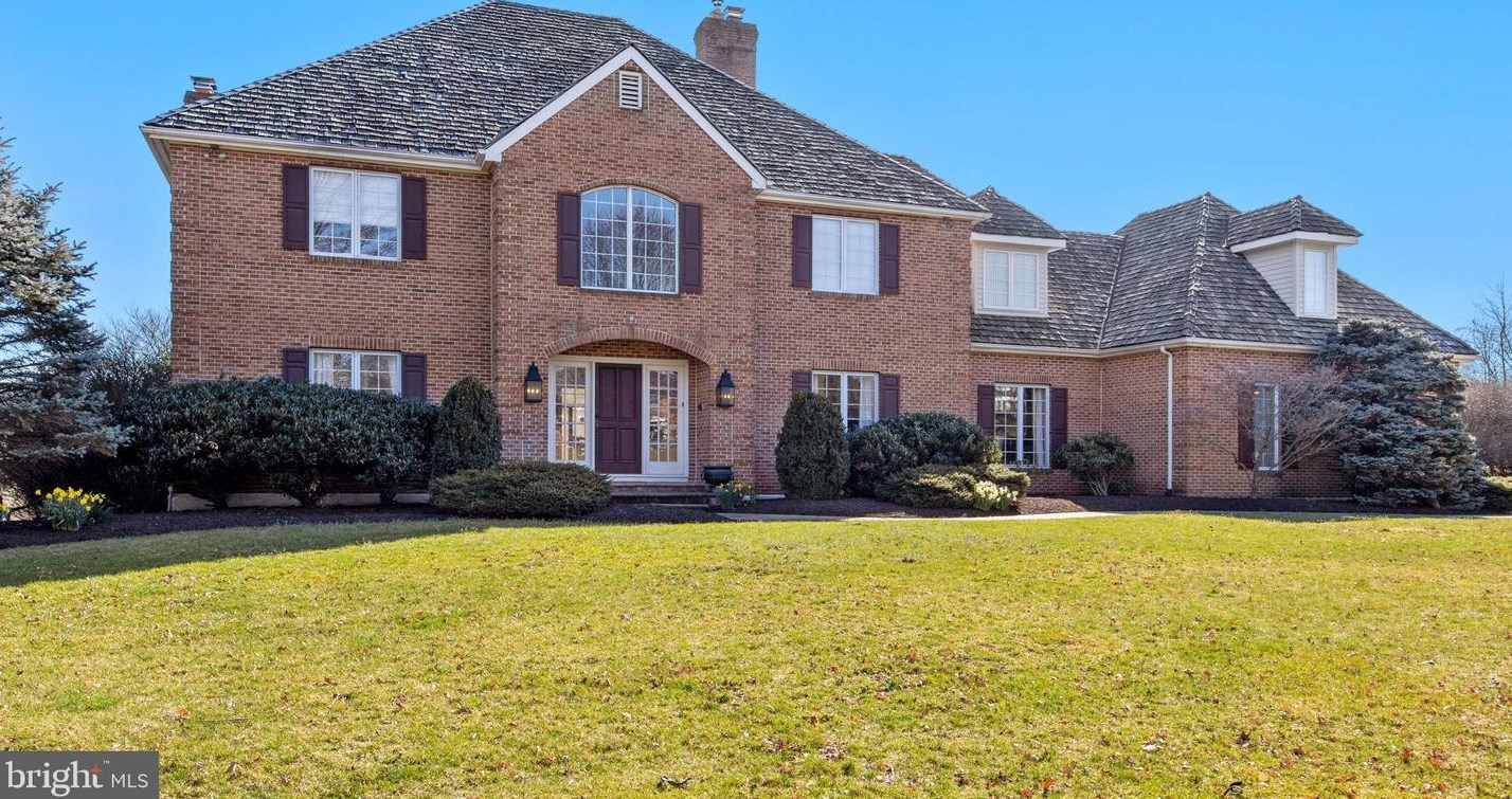 5 Avondale Dr, Upper Makefield, PA 18940