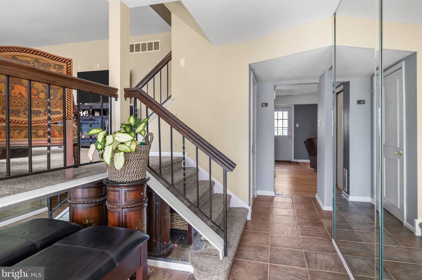 17 Connover Pl, Upper Makefield PA  18940-1117 exterior