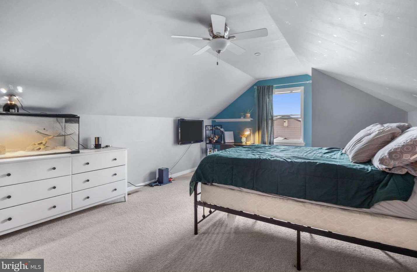 17 Connover Pl, Upper Makefield PA  18940-1117 exterior