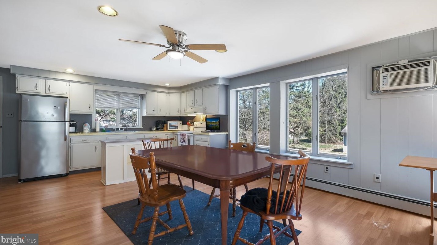 3061 Swamp Rd, Gardenville PA  18902-1673 exterior