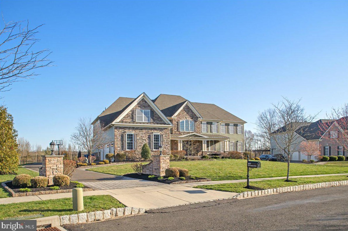 837 Green Meadow Dr, Furlong, PA 18925