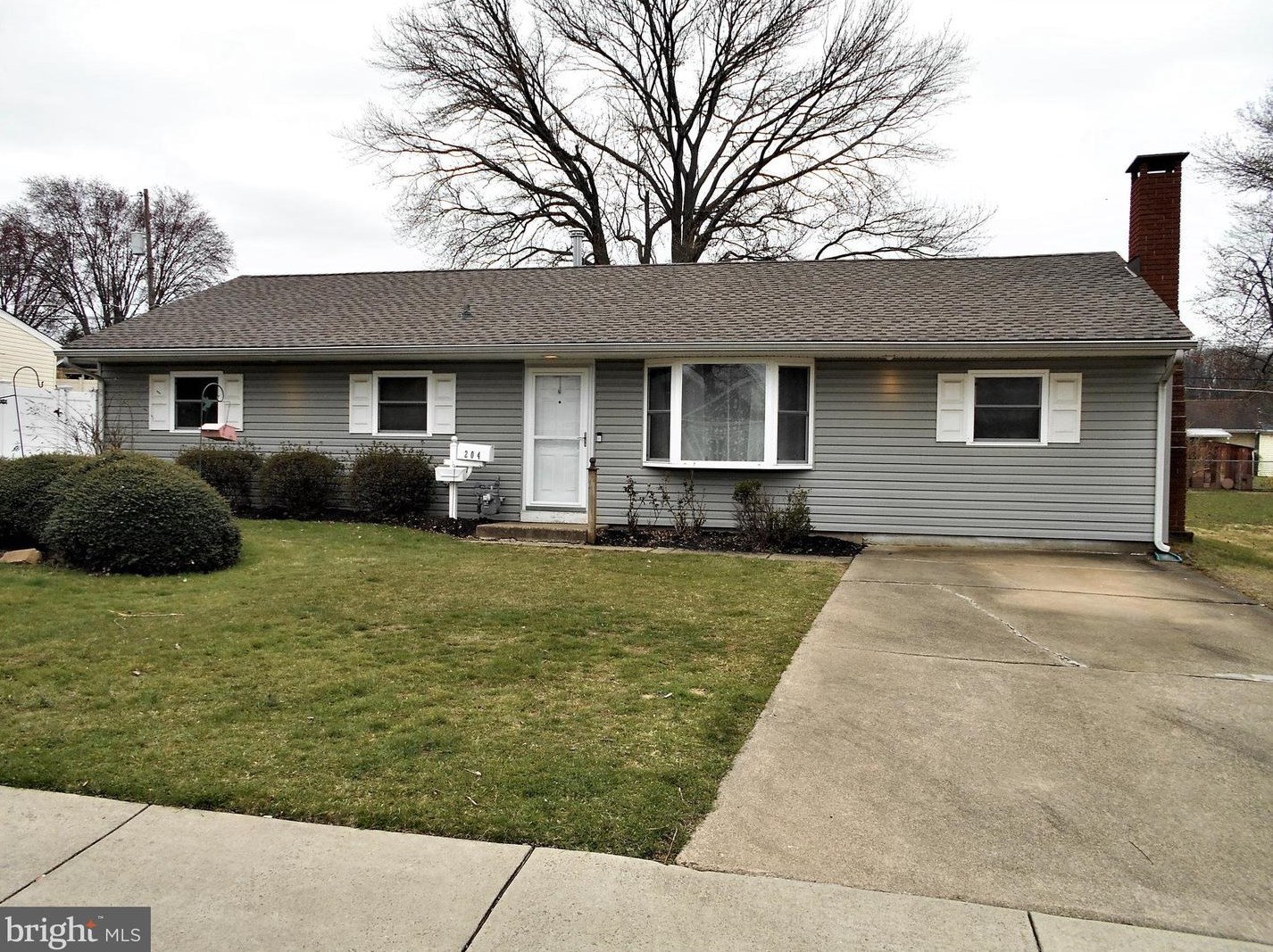 204 Suffolk Rd, Fairless Hills, PA 19030-3204