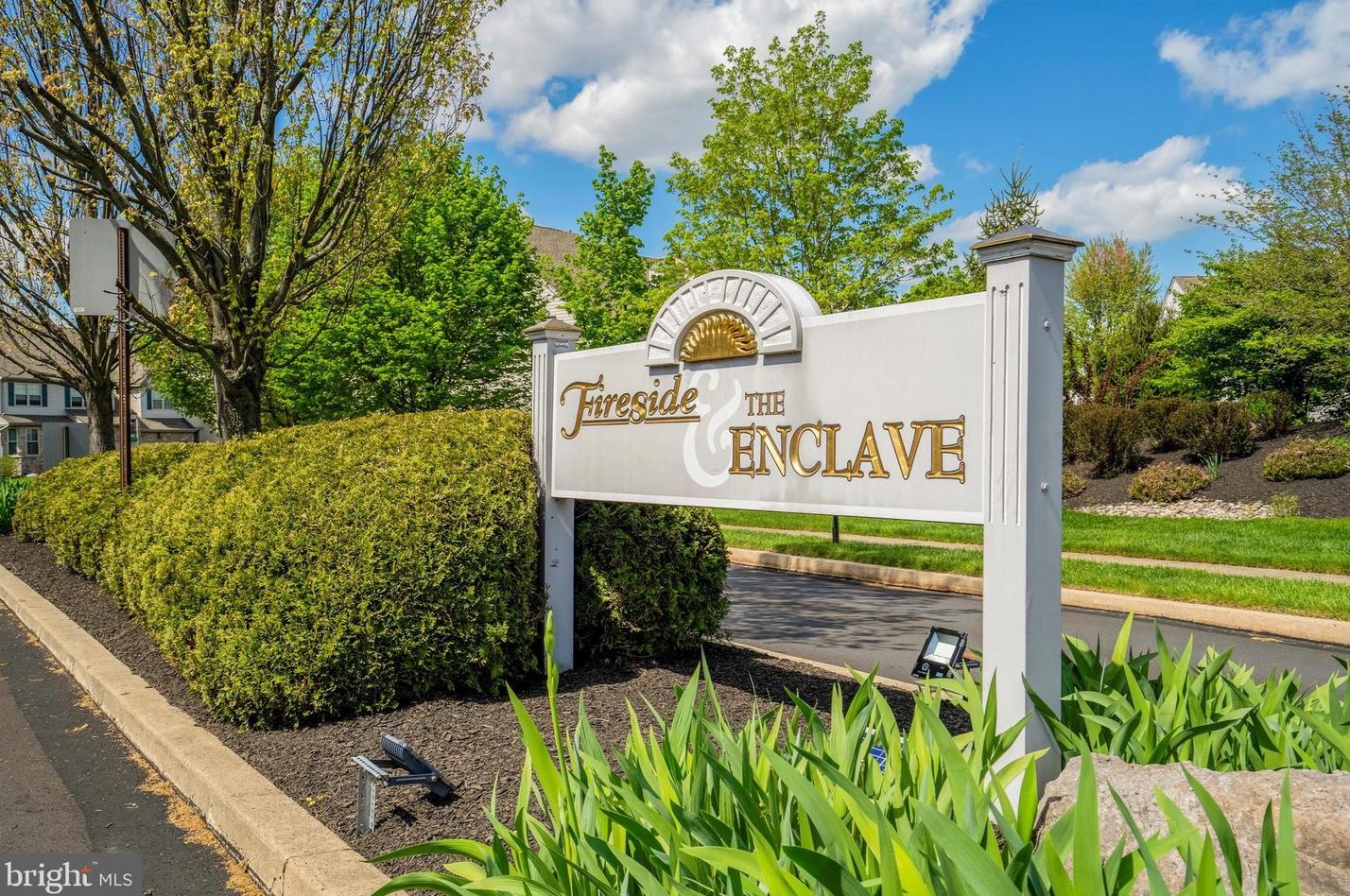 5155 Barness Ct, Gardenville, PA