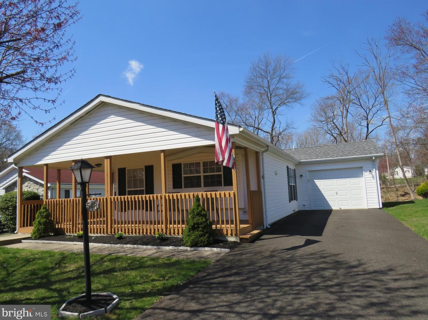 548 Greentree Dr, New Hope, PA 18938