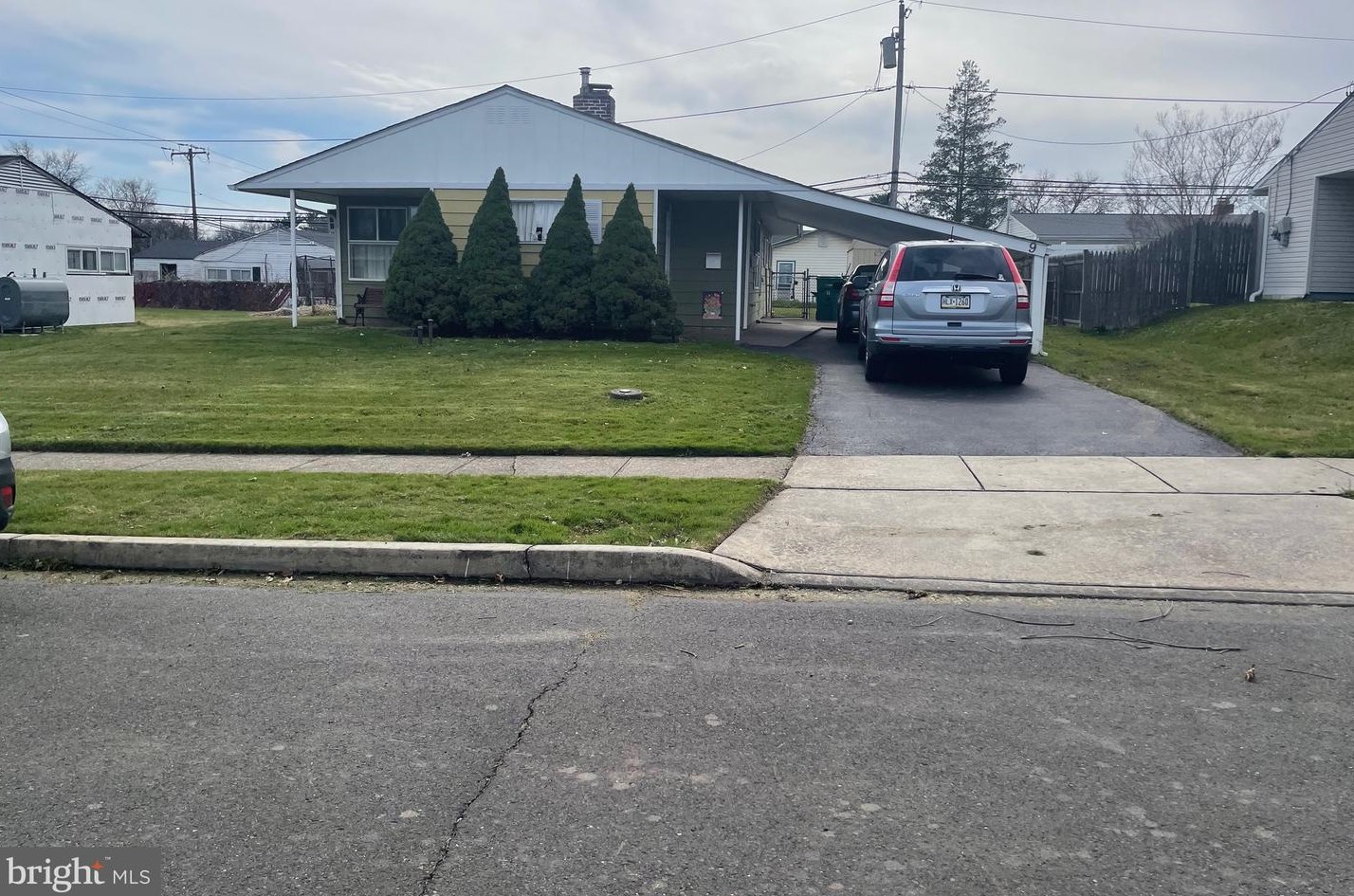 9 Bittersweet Rd, Levittown, PA 19057-3013
