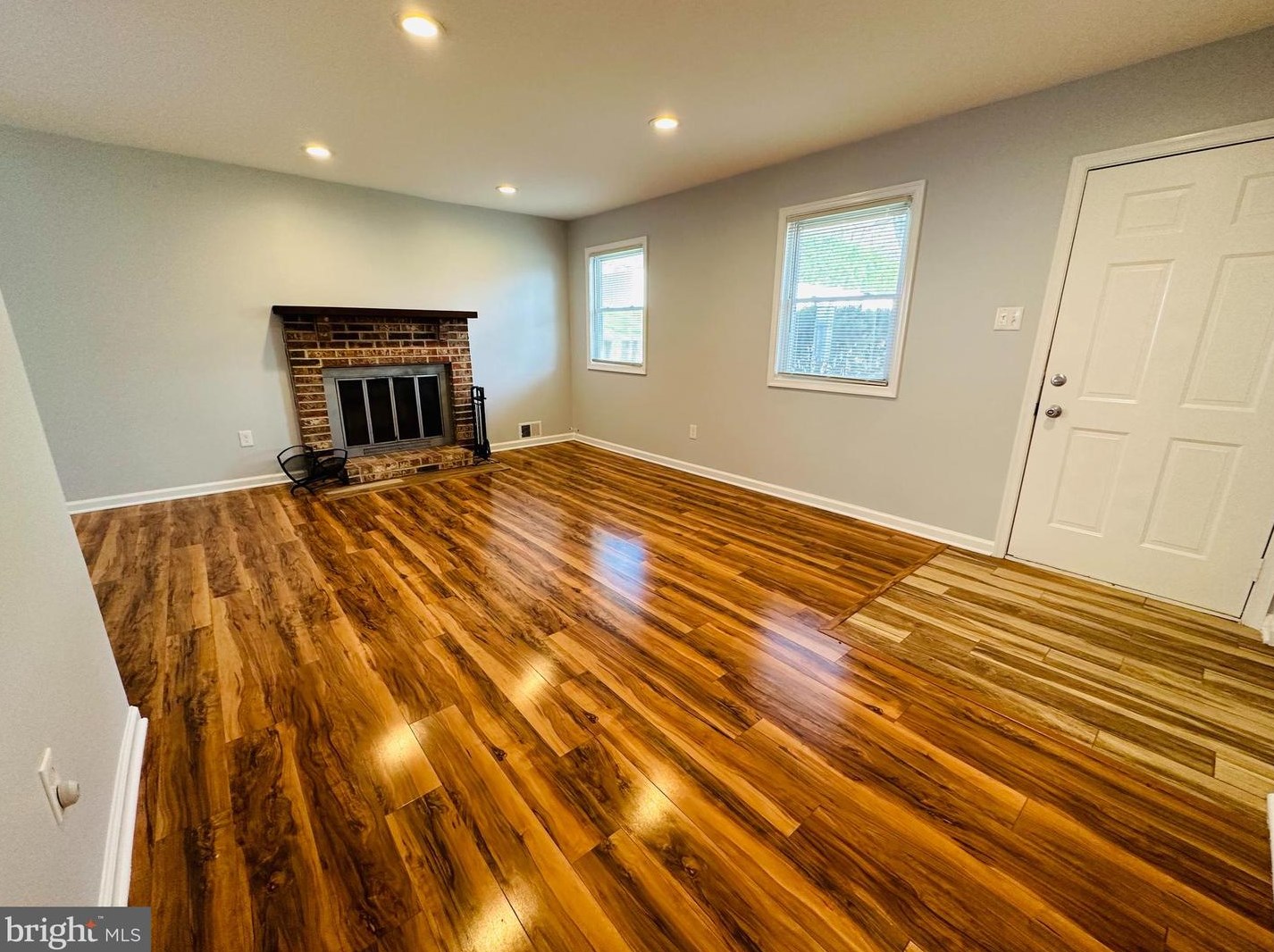 319 Canterbury Ct, Upper Makefield PA  18940-1400 exterior