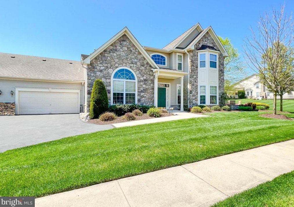 257 Willow Dr, Upper Makefield, PA 18940