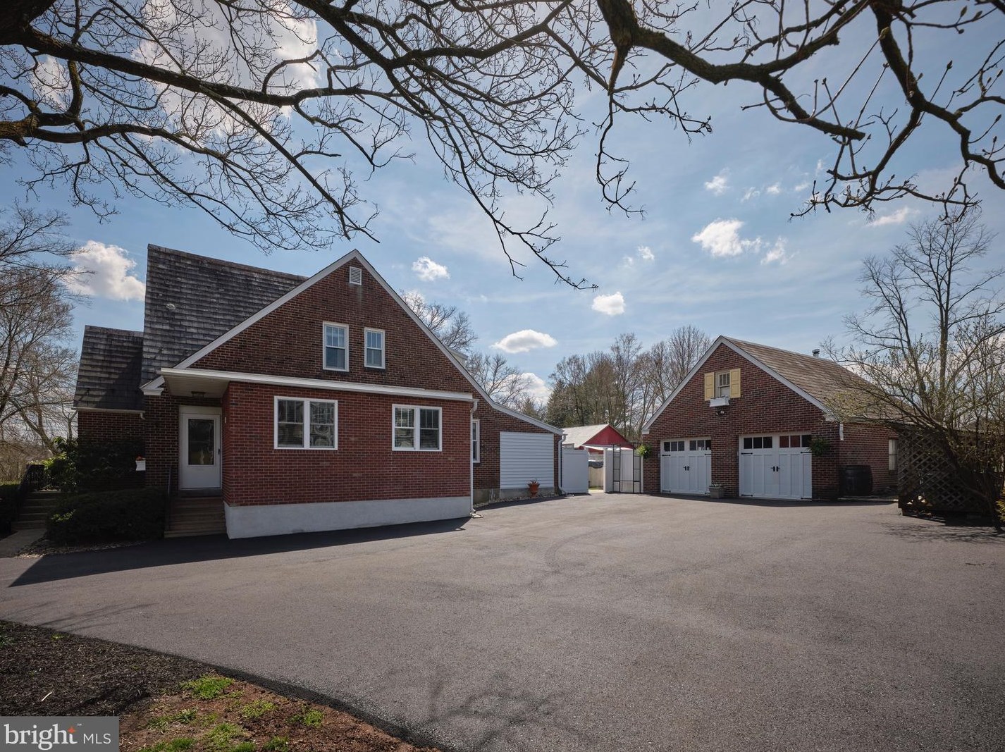411 Easton Rd, Riegelsville, PA 18077