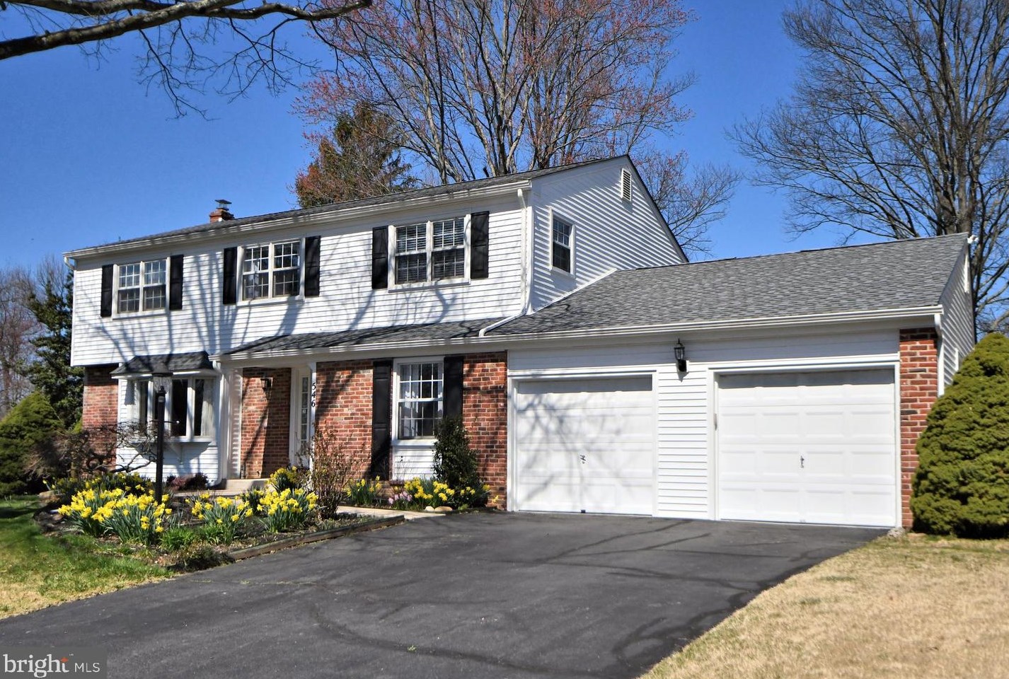 546 Hammond Dr, Yardley, PA 19067