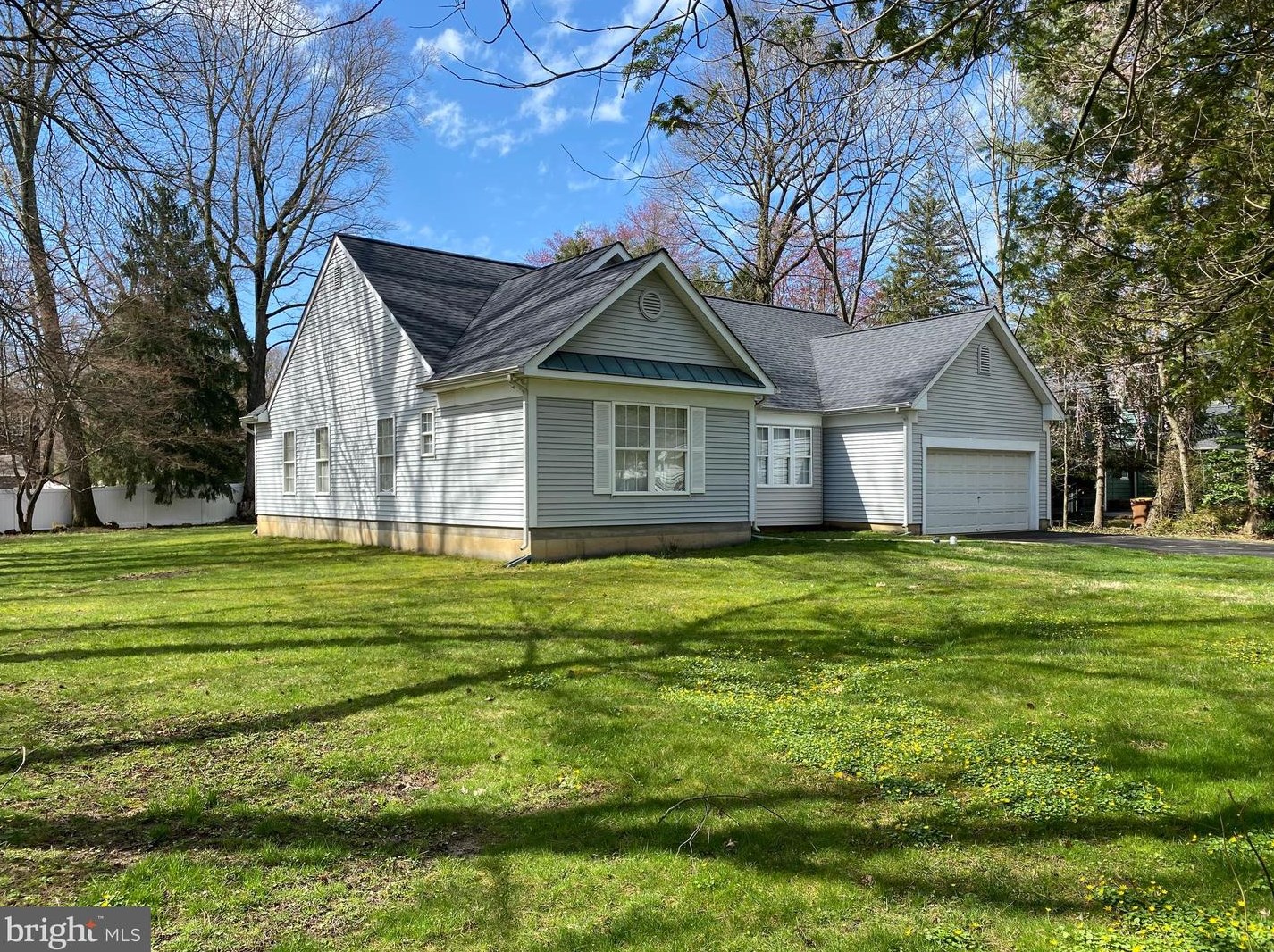 373 Maplewood Ln, Yardley, PA 19067