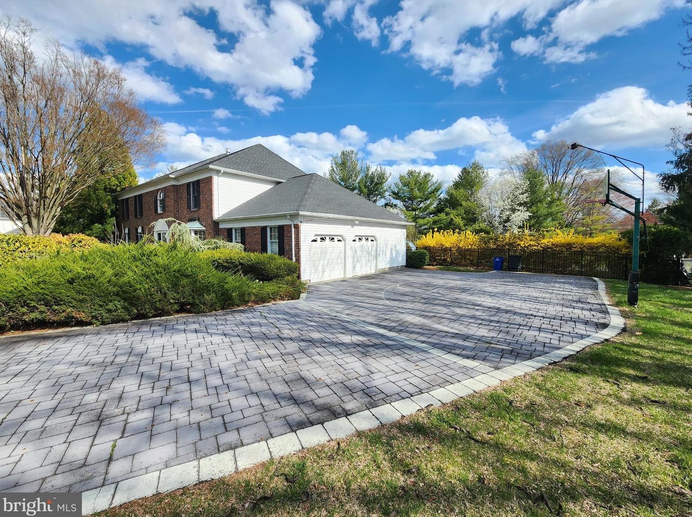 255 Pintail Ct, Langhorne PA  19047-8242 exterior