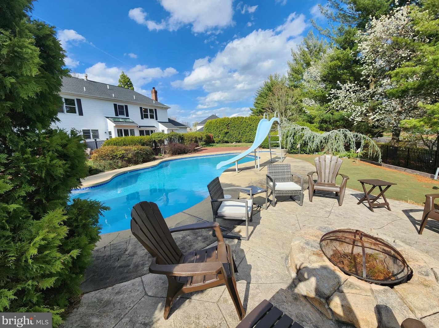 255 Pintail Ct, Langhorne PA  19047-8242 exterior