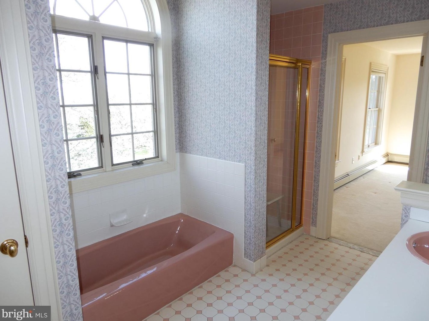 1 Spring Oak Dr, Upper Makefield PA  18940-2528 exterior