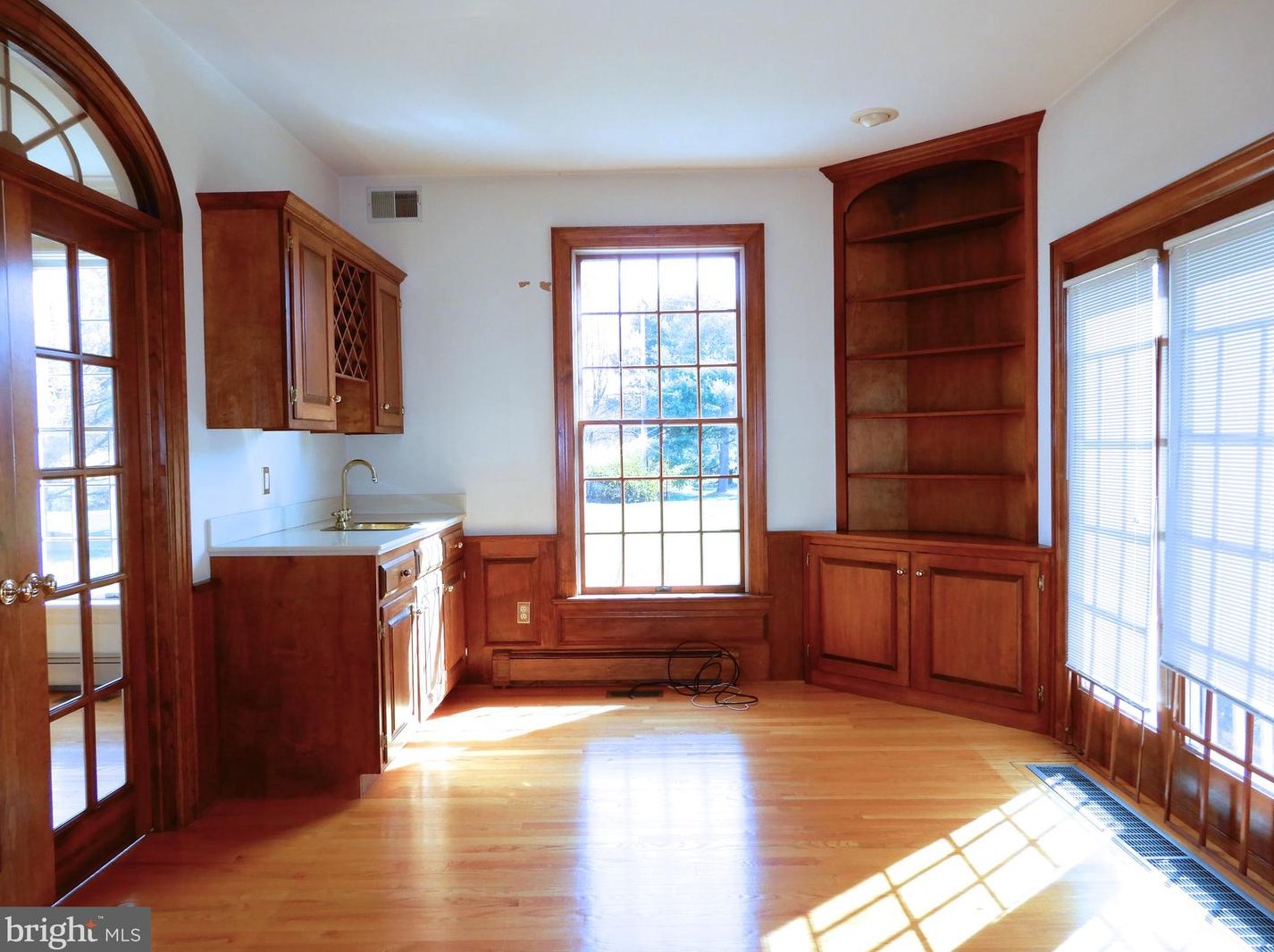 1 Spring Oak Dr, Upper Makefield PA  18940-2528 exterior