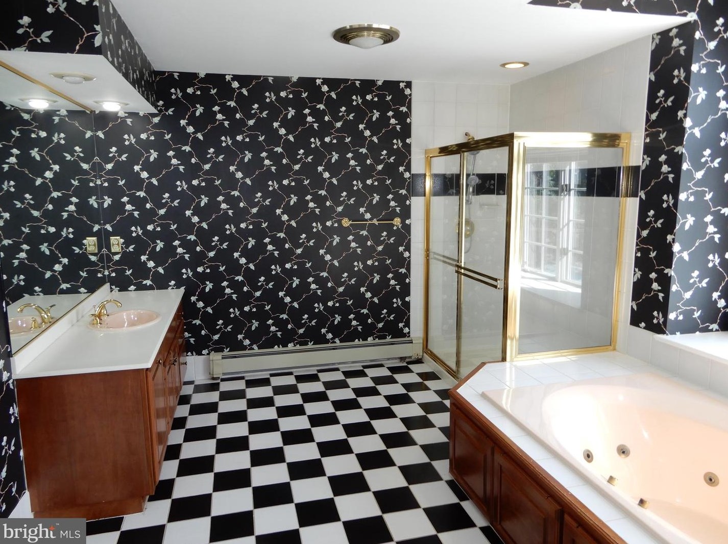 1 Spring Oak Dr, Upper Makefield PA  18940-2528 exterior