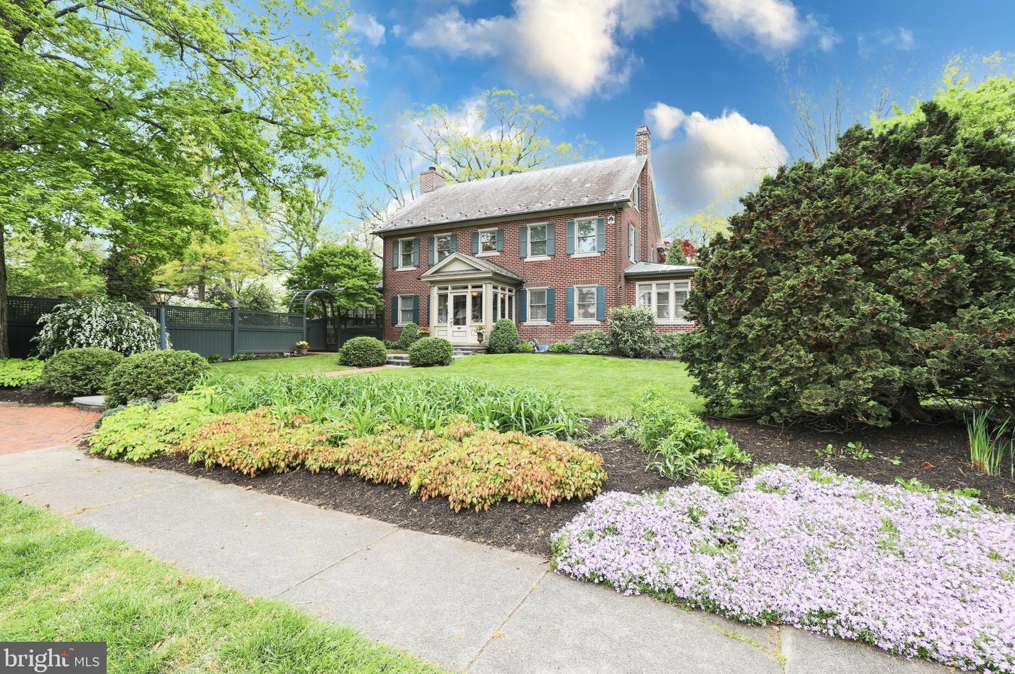 70 S West St, Gardenville, PA 18901