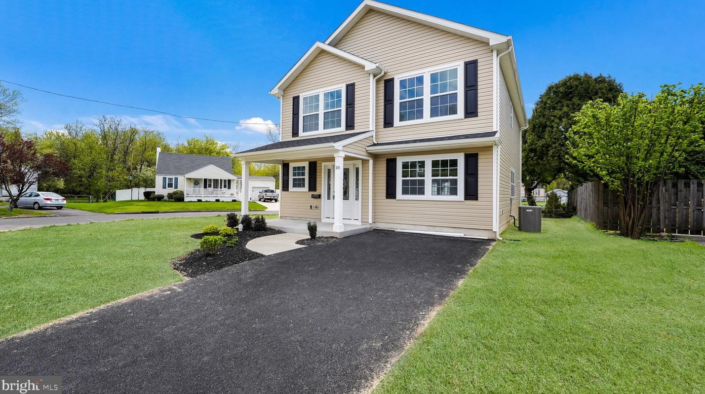 18 Chamberlain Way, Levittown, PA 19054-2509