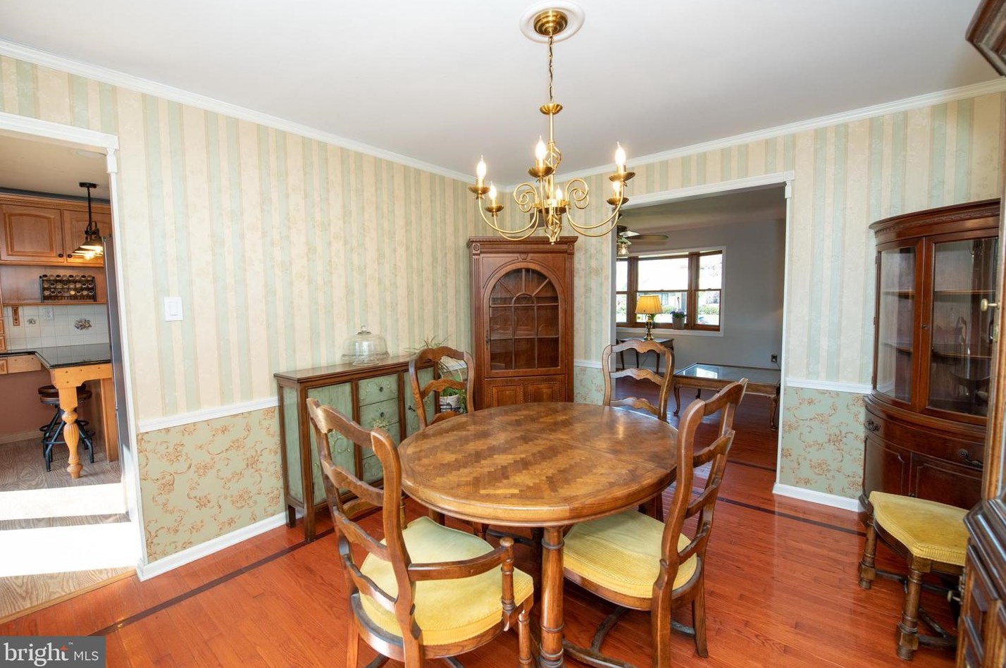 22 Hickory Ln, Upper Makefield PA  18940-1485 exterior