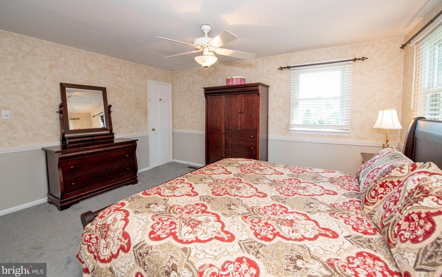 22 Hickory Ln, Upper Makefield PA  18940-1485 exterior