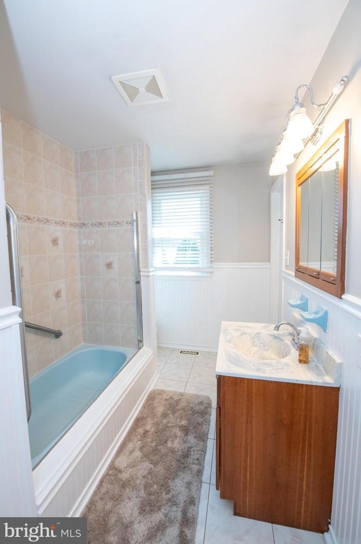 22 Hickory Ln, Upper Makefield PA  18940-1485 exterior