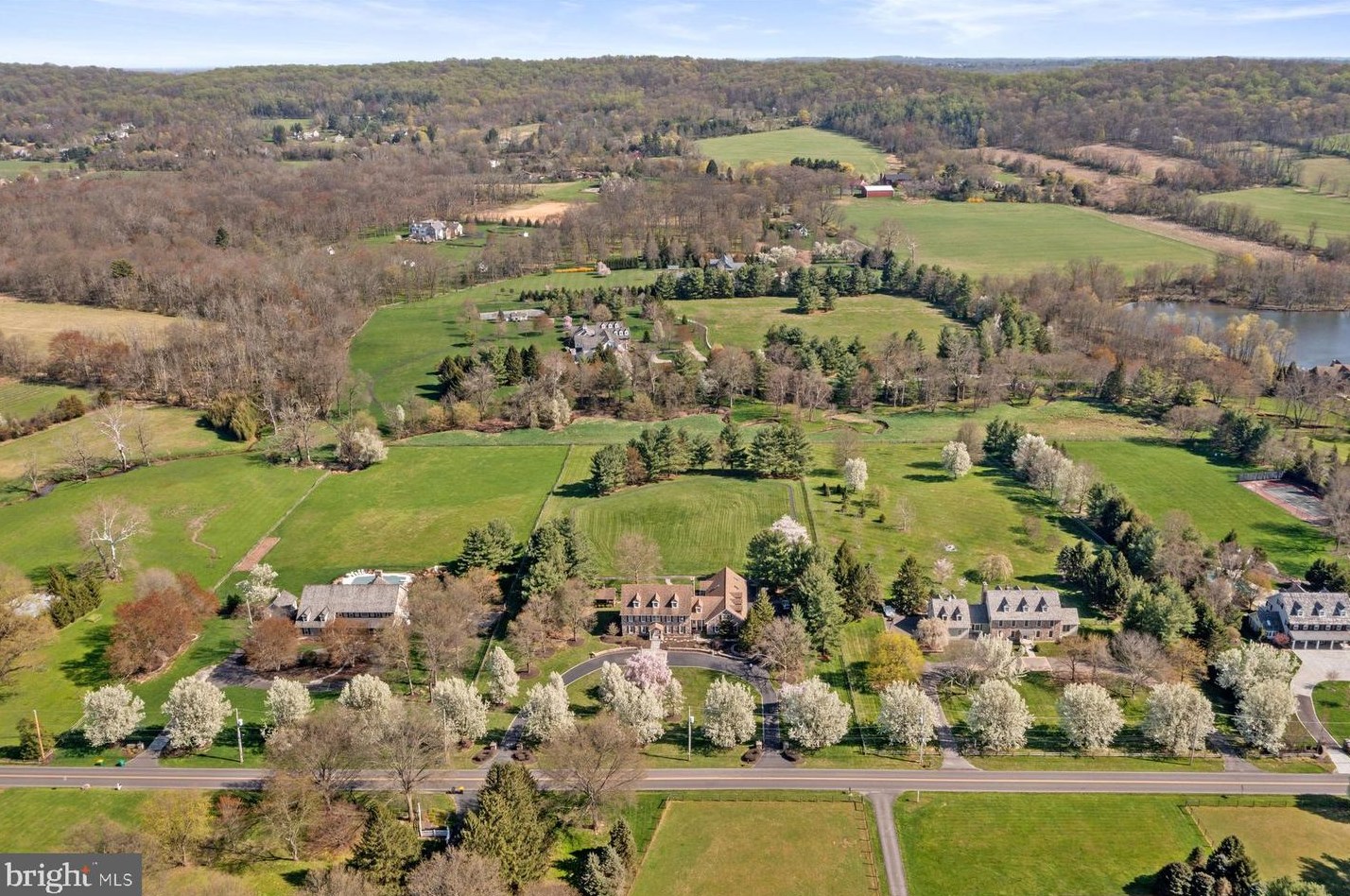 230 Lurgan Rd, New Hope, PA 18938-9251